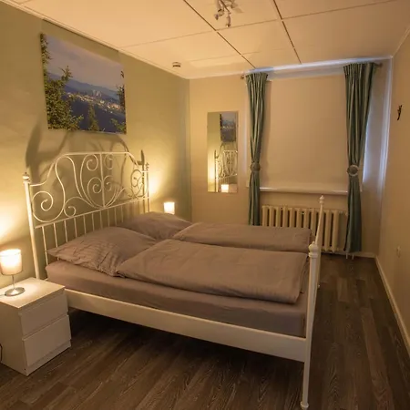 Pensión Am Waldesrand 3*