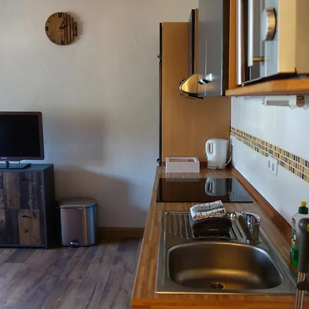 Pensión Am Waldesrand 3*