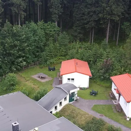 Am Waldesrand Konukevi Ilmenau