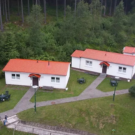 Konukevi Am Waldesrand 3*