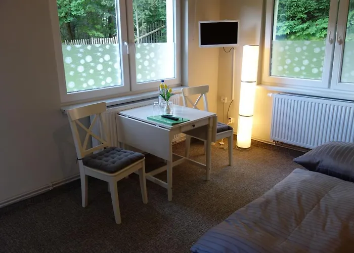 Konukevi Am Waldesrand 3*